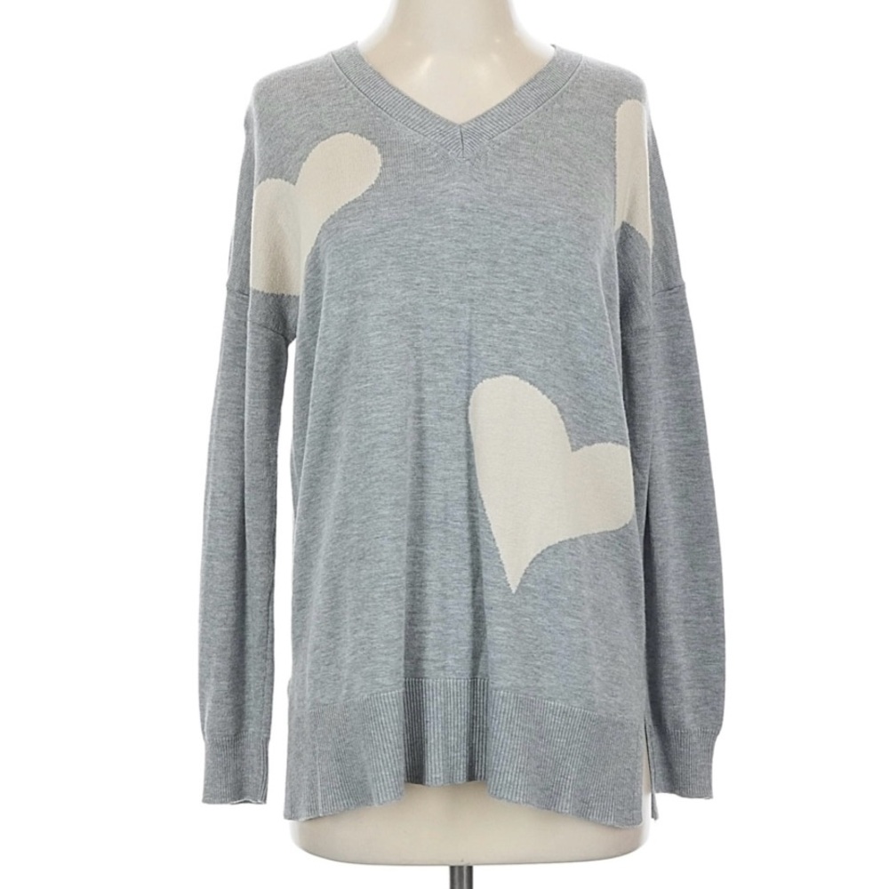 Laurie Felt V-Neck Sweater in Gray with Cream Hearts